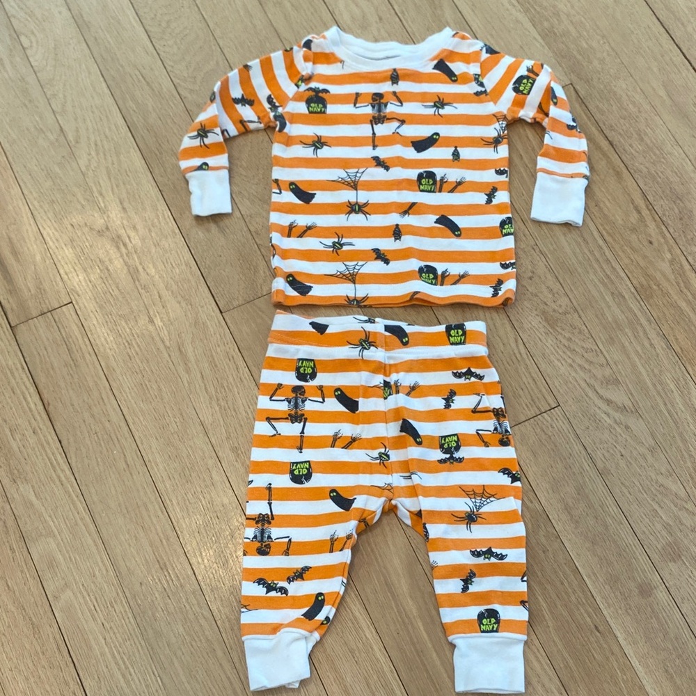 Old Navy Baby Unisex Halloween Pajama Set